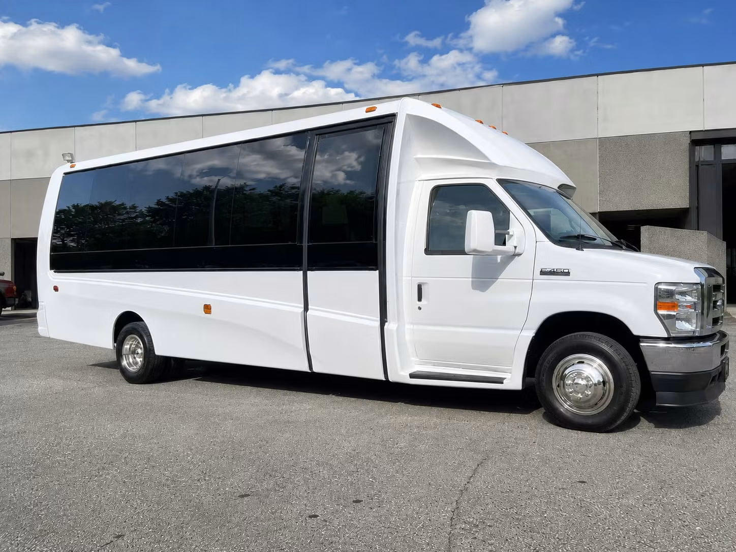15 passenger minibus