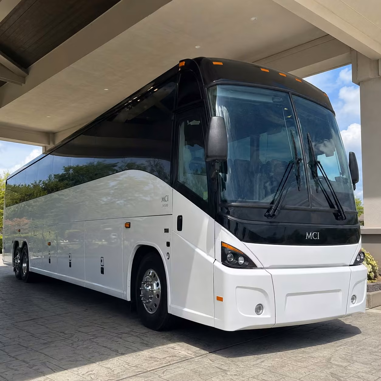 instead of splitting up keep your group together with a private arvada airport shuttle